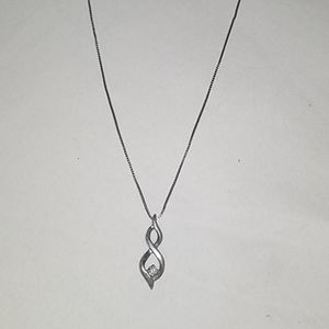 Silver Necklace w/ Diamond